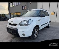 KIA SOUL per ricambi usati G4FC