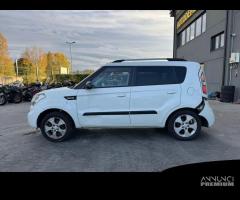 KIA SOUL per ricambi usati G4FC