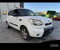 KIA SOUL per ricambi usati G4FC - 9