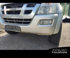 Paraurti anteriore ISUZU D-MAX del 2006