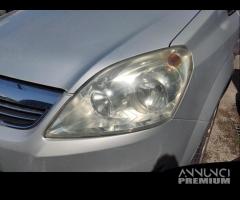 Proiettore sinistro OPEL ZAFIRA del 2010 - 2