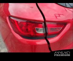 Fanale posteriore sinistro RENAULT CLIO del 2015