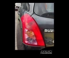 Fanale posteriore sinistro SUZUKI SWIFT del 2008