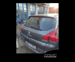 Portellone nudo PEUGEOT 3008 del 2010