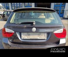 Portellone nudo BMW 320D del 2007