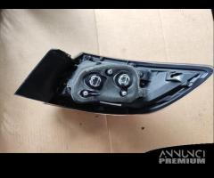 Fanale posteriore sinistro MAZDA 3 del 2009