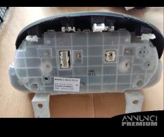 Quadro strumenti MAZDA 3 1560cc TD del 2009 - 8