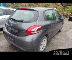 Ricambi PEUGEOT 208 1199cc benzina del 2013