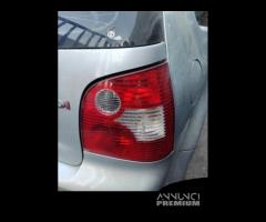 Fanale posteriore destro VOLKSWAGEN POLO del 2003 - 1