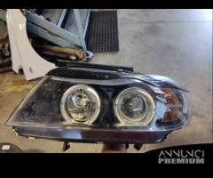 Proiettore sinistro BMW 330 del 2006