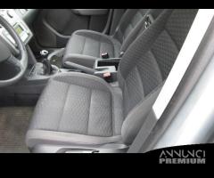 Sedile anteriore sx VOLKSWAGEN TOURAN del 2007