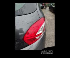 Fanale posteriore destro PEUGEOT 208 del 2013 - 2