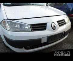 Paraurti anteriore RENAULT MEGANE del 2003 - 7