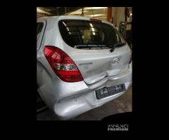 Ricambi HYUNDAI I20 1248cc benzina del 2011 - 5