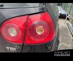 Fanale posteriore destro VOLKSWAGEN GOLF 5 2004