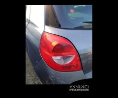 Fanale posteriore sinistro RENAULT CLIO del 2007 - 1