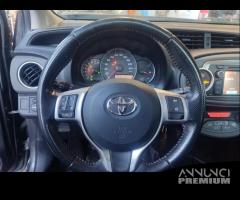 Ricambi TOYOTA YARIS 1329cc benzina del 2012 - 16