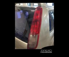 Fanale posteriore destro NISSAN X-TRAIL del 2005