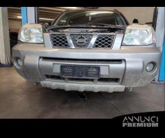 Paraurti anteriore NISSAN X-TRAIL del 2005 - 1