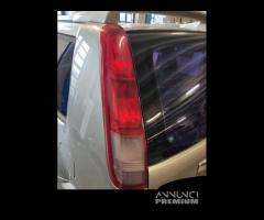 Fanale posteriore sinistro NISSAN X-TRAIL 2005