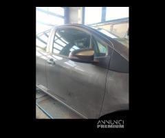 Porta anteriore dx nuda TOYOTA YARIS del 2012