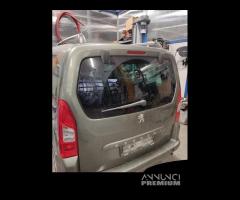 Ricambi PEUGEOT PARTNER 1561cc HDI del 2011 - 6