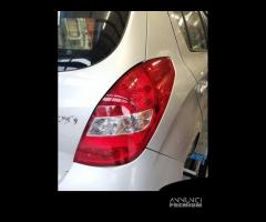 Fanale posteriore destro HYUNDAI I20 del 2011