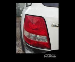 Fanale posteriore sinistro KIA SORENTO del 2003 - 2