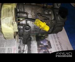 Compressore clima CITROEN C4 1560cc diesel 2005