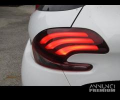 Fanale posteriore destro PEUGEOT 208 del 2016