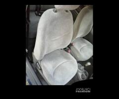 Sedile anteriore dx TOYOTA YARIS del 2000