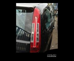 Fanale posteriore destro FORD C MAX del 2009