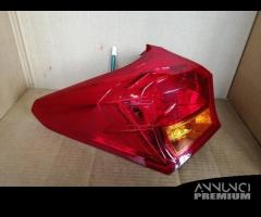 Fanale post sinistro TOYOTA AURIS HYBRID del 2014 - 2