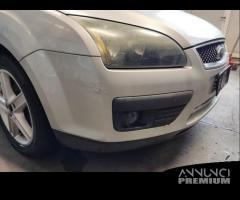 Paraurti anteriore FORD FOCUS del 2007