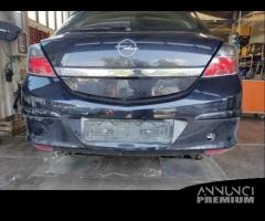 Paraurti posteriore OPEL ASTRA H del 2006