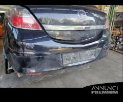 Paraurti posteriore OPEL ASTRA H del 2006