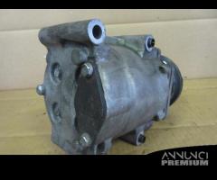 Compressore clima FORD FIESTA 1.4 del 2004 - 8