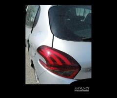 Fanale posteriore sinistro PEUGEOT 208 del 2016