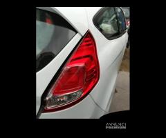 Fanale posteriore destro FORD FIESTA del 2015 - 1