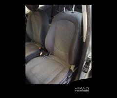 Sedile anteriore sx HYUNDAI I20 del 2011