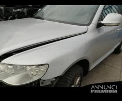 Parafango sinistro VOLKSWAGEN TOUAREG del 2008