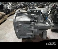 Cambio NISSAN QASHQAI 4X4 1995cc DCI del 2008