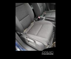 Sedile anteriore dx VOLKSWAGEN TOURAN del 2008