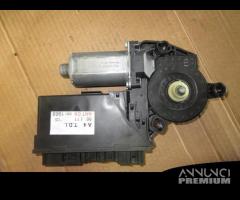 Motorino vetro ant dx AUDI A4 del 2005