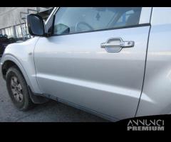 Porta anteriore sx MITSUBISHI PAJERO del 2003