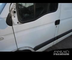 Porta anteriore sx RENAULT MASTER del 2005