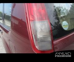 Fanale posteriore sinistro NISSAN X-TRAIL del 2003