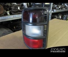 Fanale posteriore dx MITSUBISHI PAJERO 1993