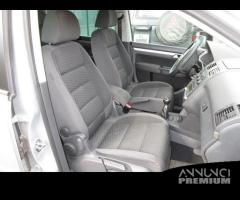 Sedile anteriore dx VOLKSWAGEN TOURAN del 2007