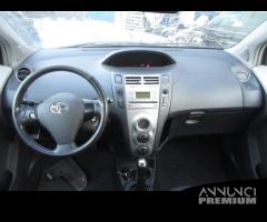 Cruscotto TOYOTA YARIS 1.8 benzina del 2007